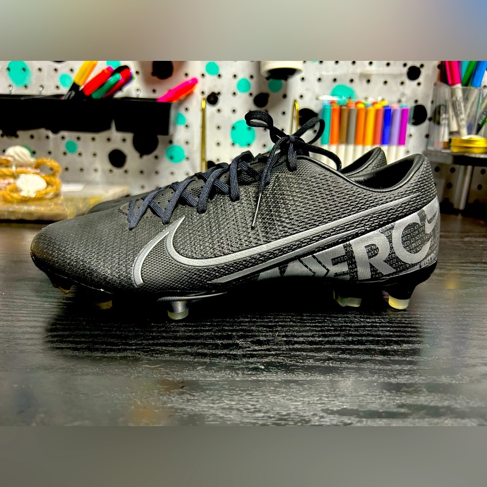 Nike Mercurial Vapor 13 Pro FG Under The Radar Soccer Master men’s size 7